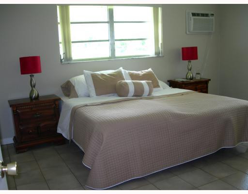 4810 Southwest 172nd Avenue Southwest Ranches, FL 33331 - Photo 6 of 8 Master Bedroom
