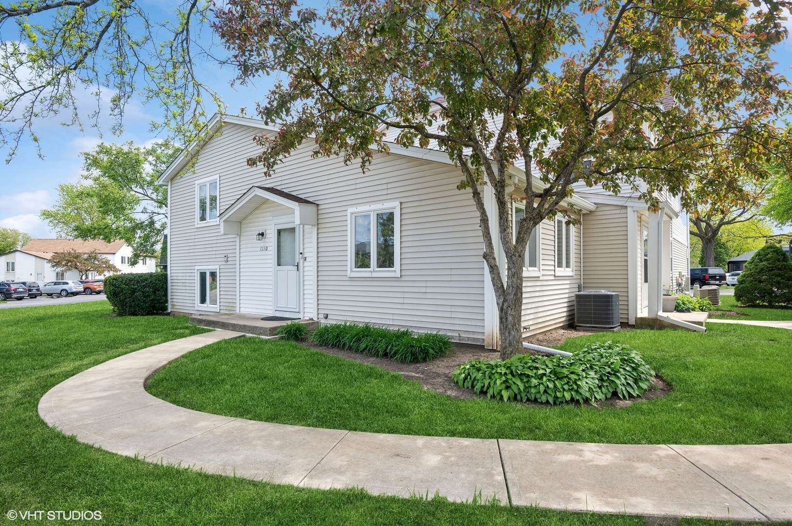 1110 Inverrary Lane Deerfield, IL 60015 - Photo 1 of 20 Gallery Image 1