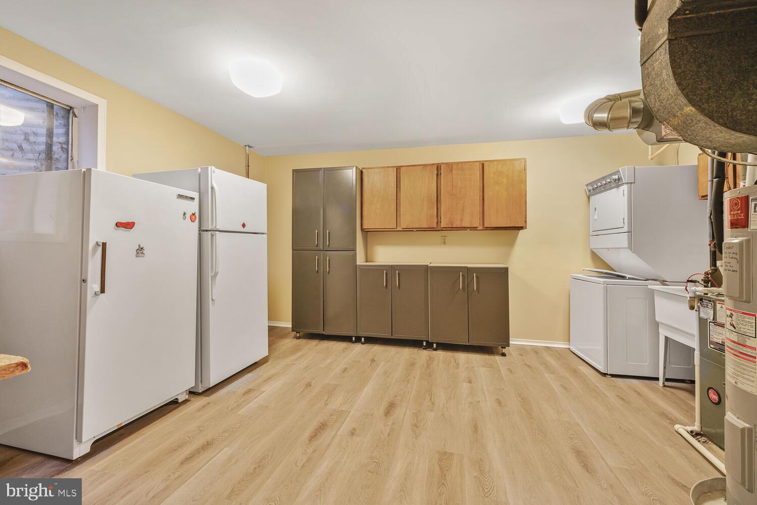 5932 Queenston Street Springfield, VA 22152 - Photo 30 of 47 a view of kitchen with wooden floor