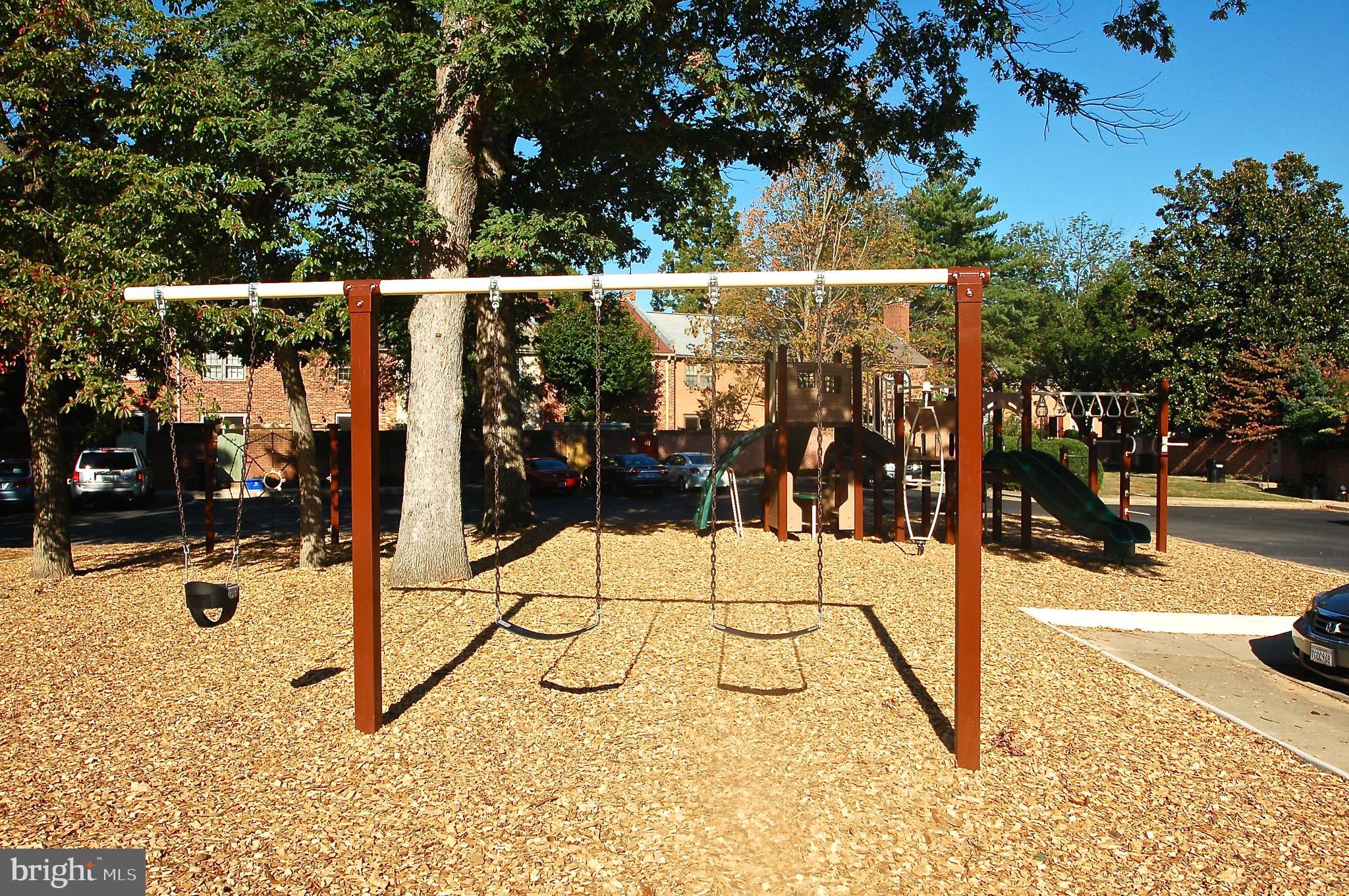 5932 Queenston Street Springfield, VA 22152 - Photo 40 of 47 a view of yard