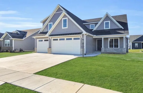 $535,000 | 1403 Winterberry Road, Savoy, IL 61874