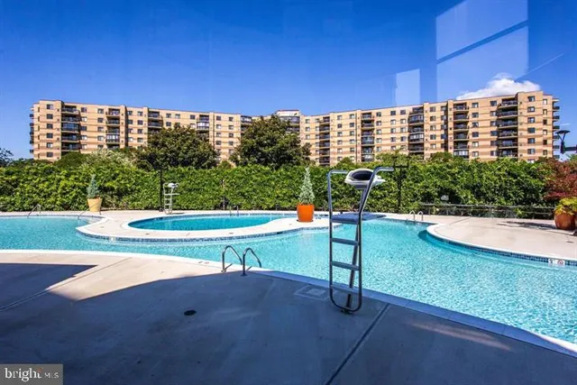 $2,930 | 8360 Greensboro Drive, Unit 208, McLean, VA 22102