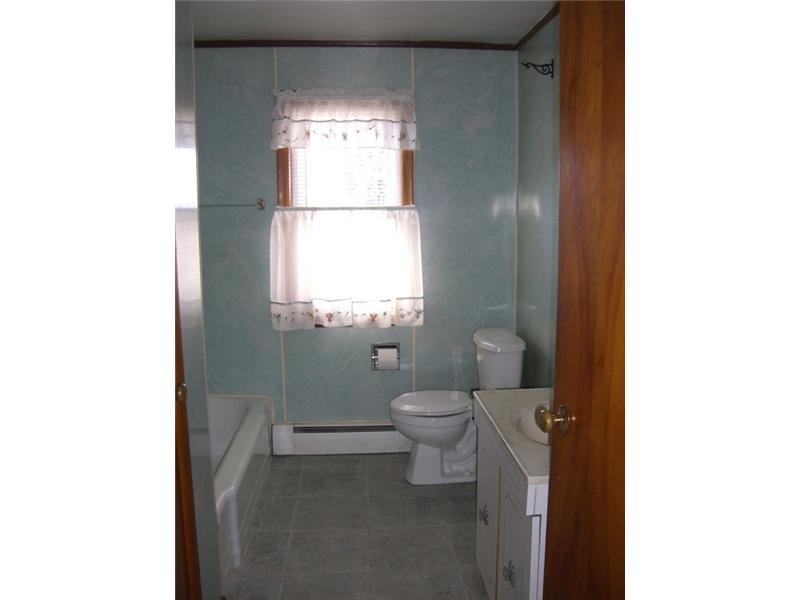 325 Smith Road Hadley, PA 16130 - Photo 10 of 13 Full Bath.