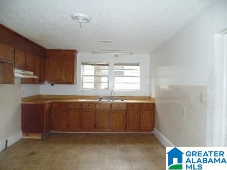 522 20th Street South Bessemer, AL 35020 - Photo 3 of 11