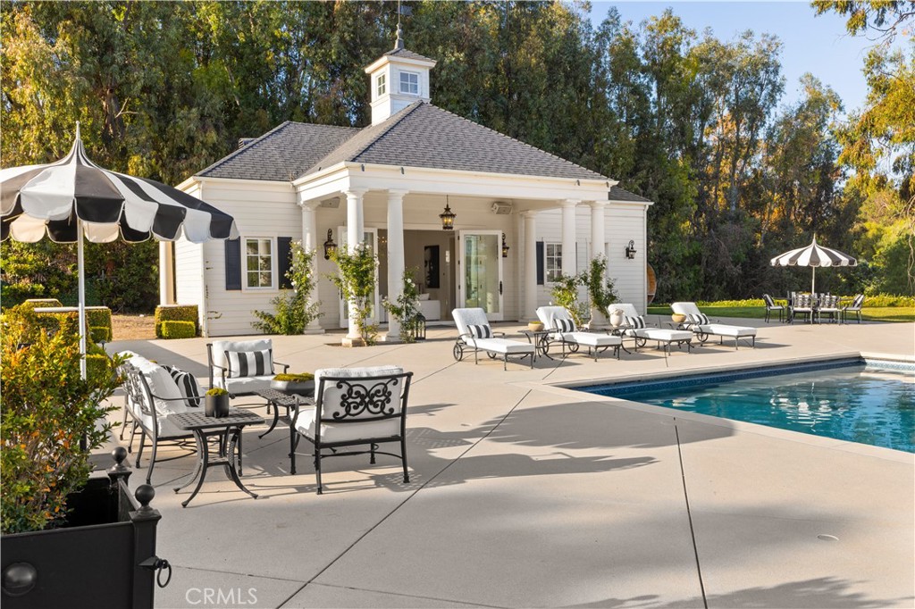85 Crestview Avenue Camarillo, CA 93010 - Photo 23 of 62 a outdoor space with lots of white furniture and garden