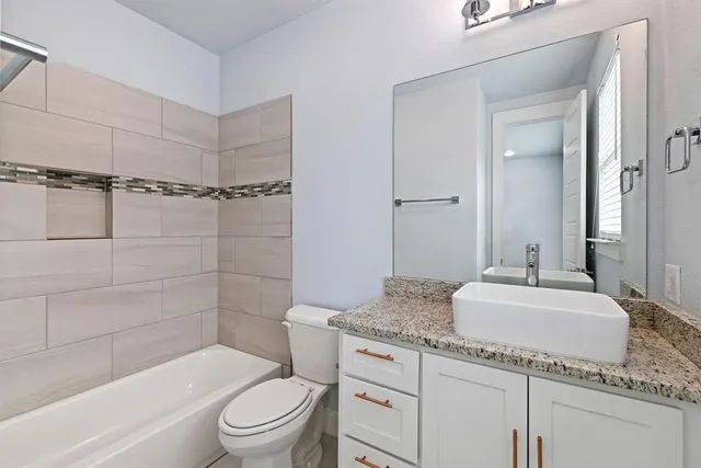 $2,750 | 203 South Village Way, Lewisville, TX 75057