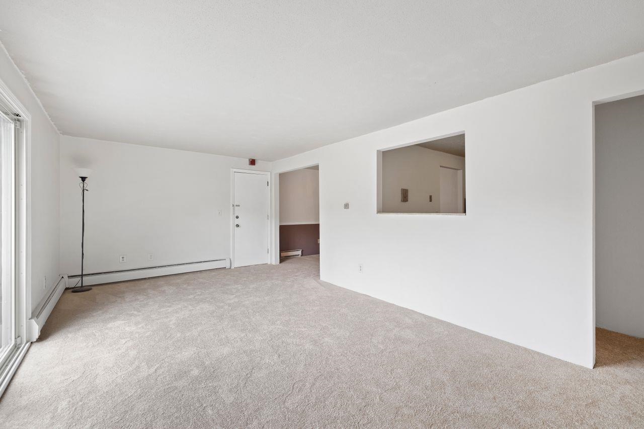 109 English Village Road, Unit 301 Manchester, NH 03102 - Photo 18 of 34