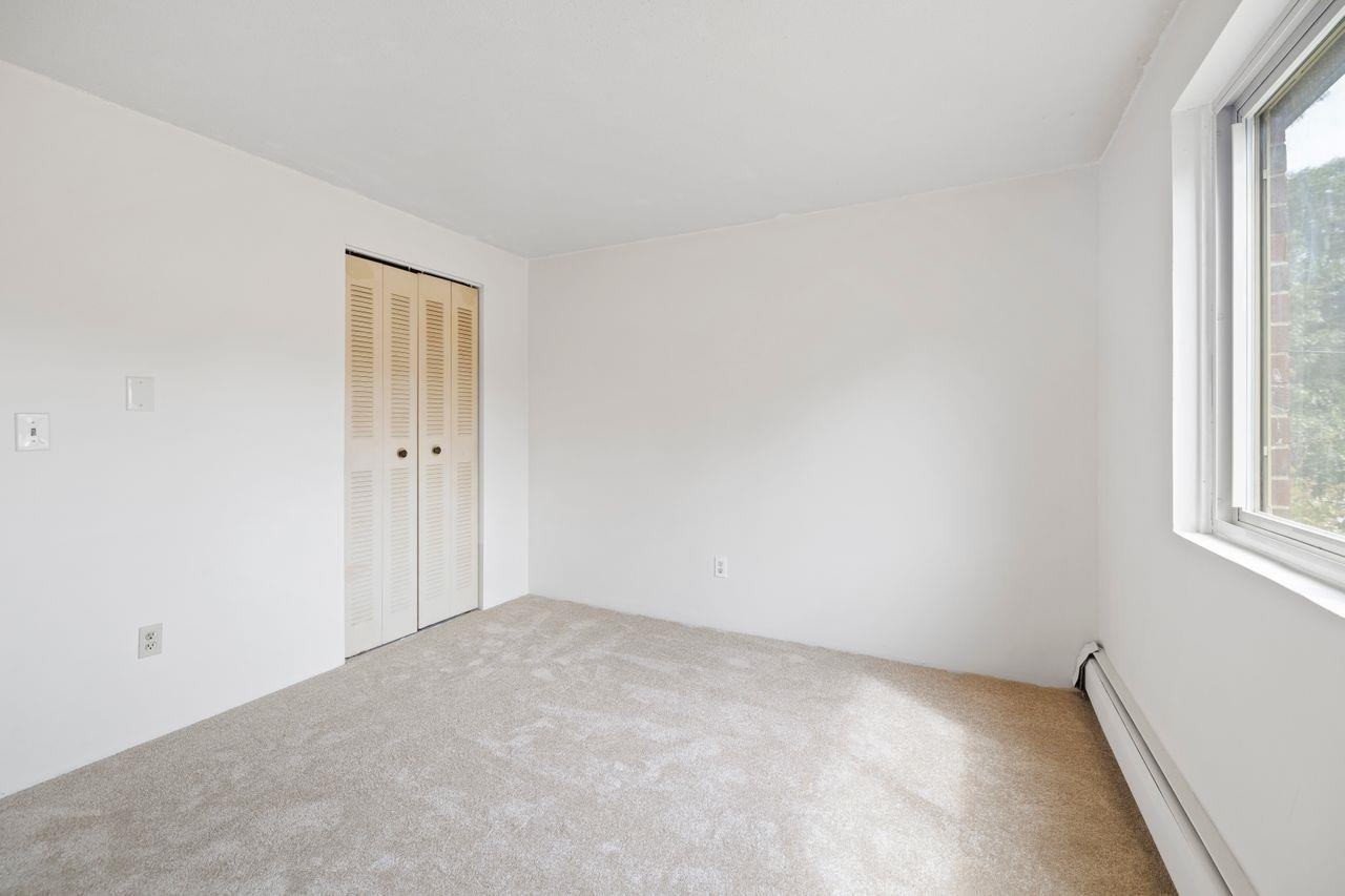 109 English Village Road, Unit 301 Manchester, NH 03102 - Photo 26 of 34