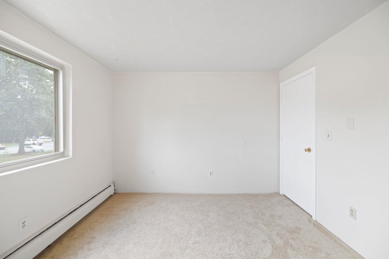 109 English Village Road, Unit 301 Manchester, NH 03102 - Photo 27 of 34