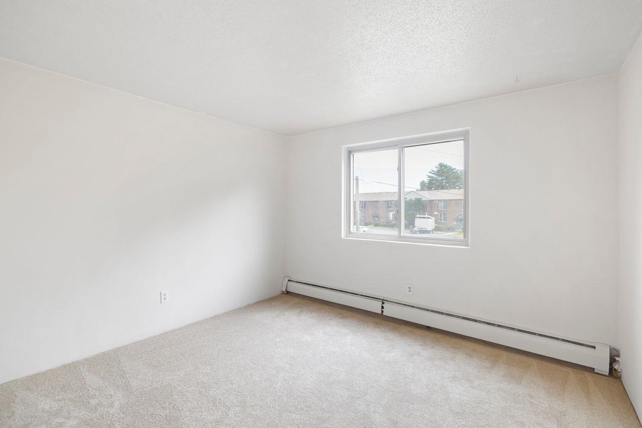 109 English Village Road, Unit 301 Manchester, NH 03102 - Photo 28 of 34