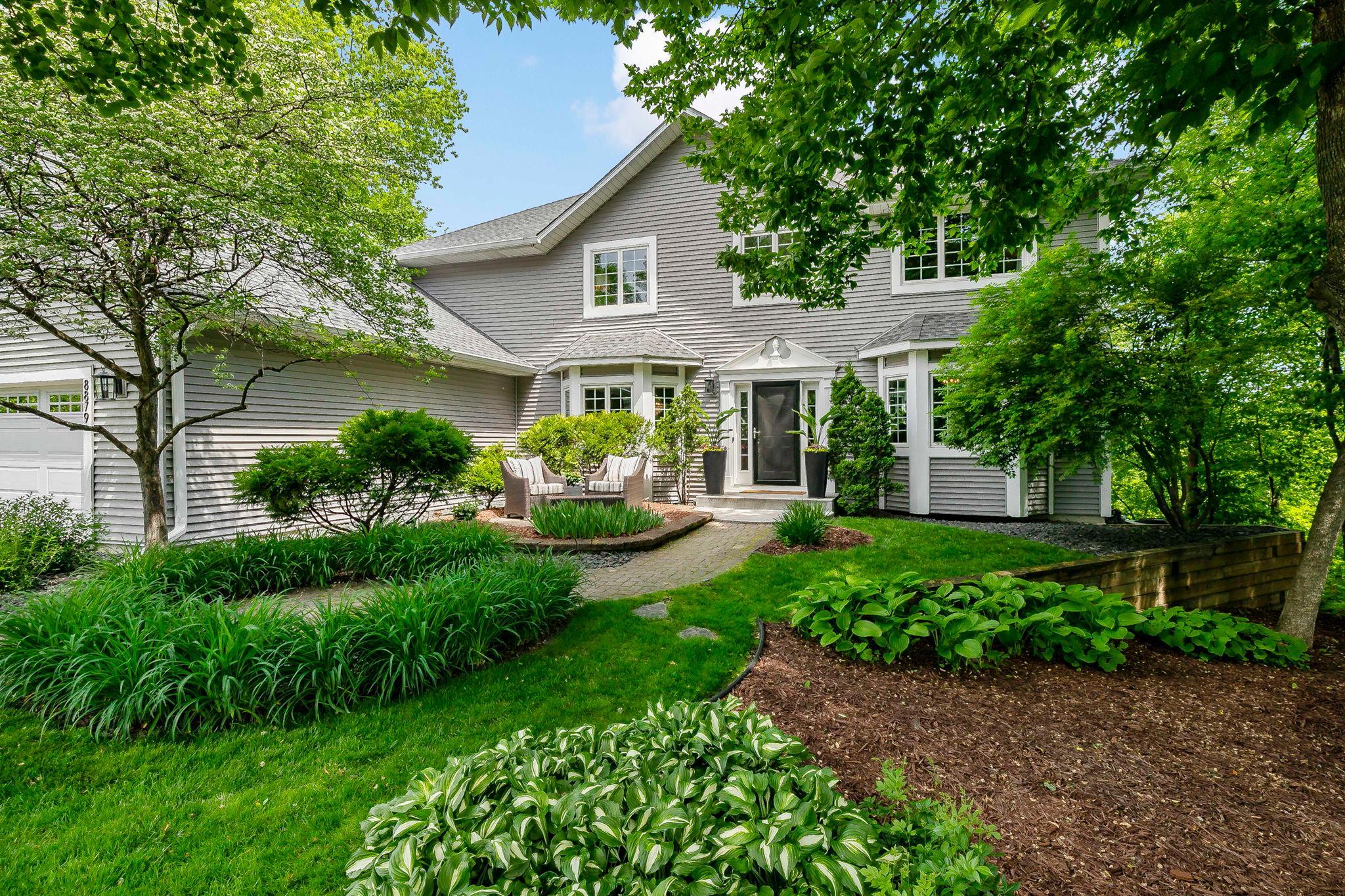 8879 Sylvan Ridge Eden Prairie, MN 55347 - Photo 2 of 49