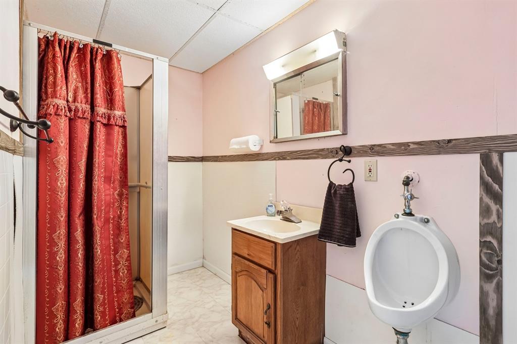 1164 Martin Road Clarksburg, PA 15725 - Photo 37 of 50 Bathroom in basement