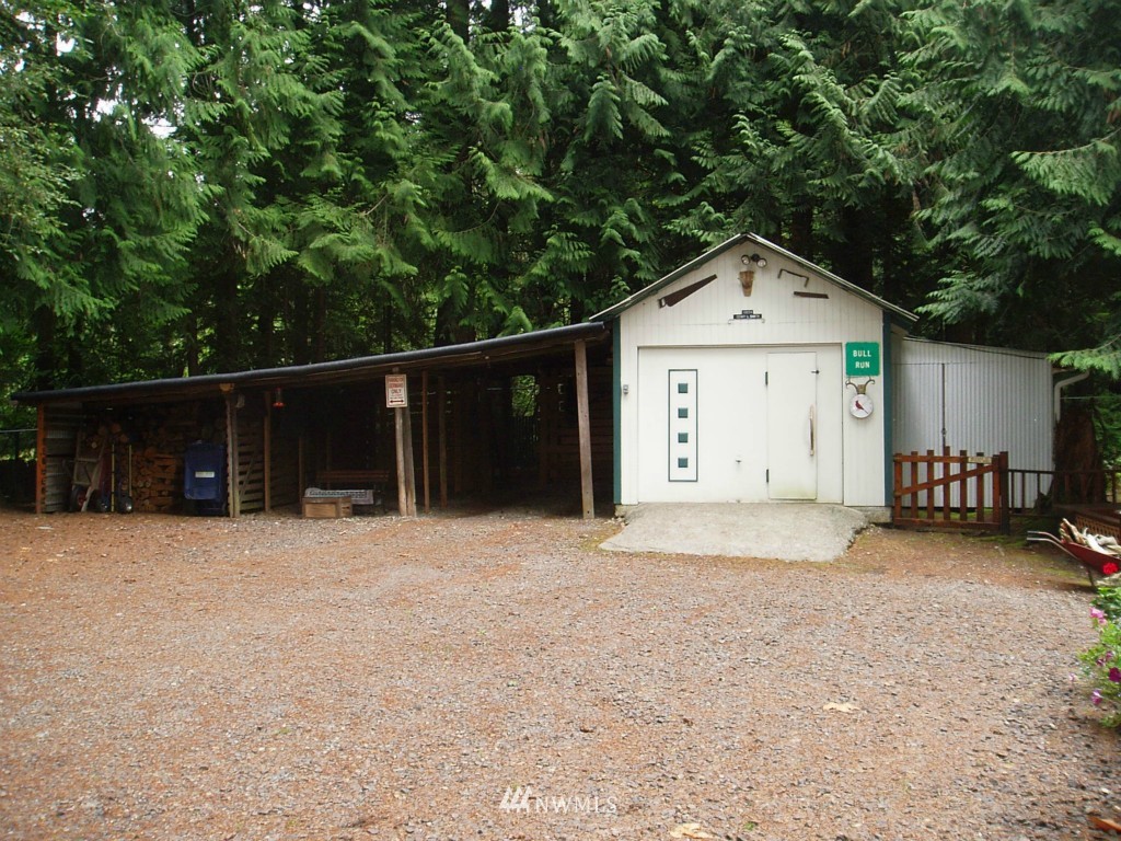 10224 Kelly Road Northeast Carnation, WA 98014 - Photo 12 of 21 Gallery Image 12