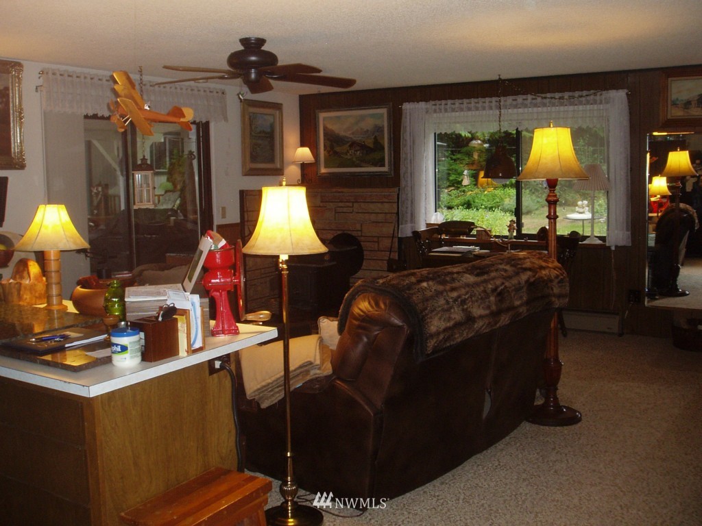 10224 Kelly Road Northeast Carnation, WA 98014 - Photo 14 of 21 Gallery Image 14