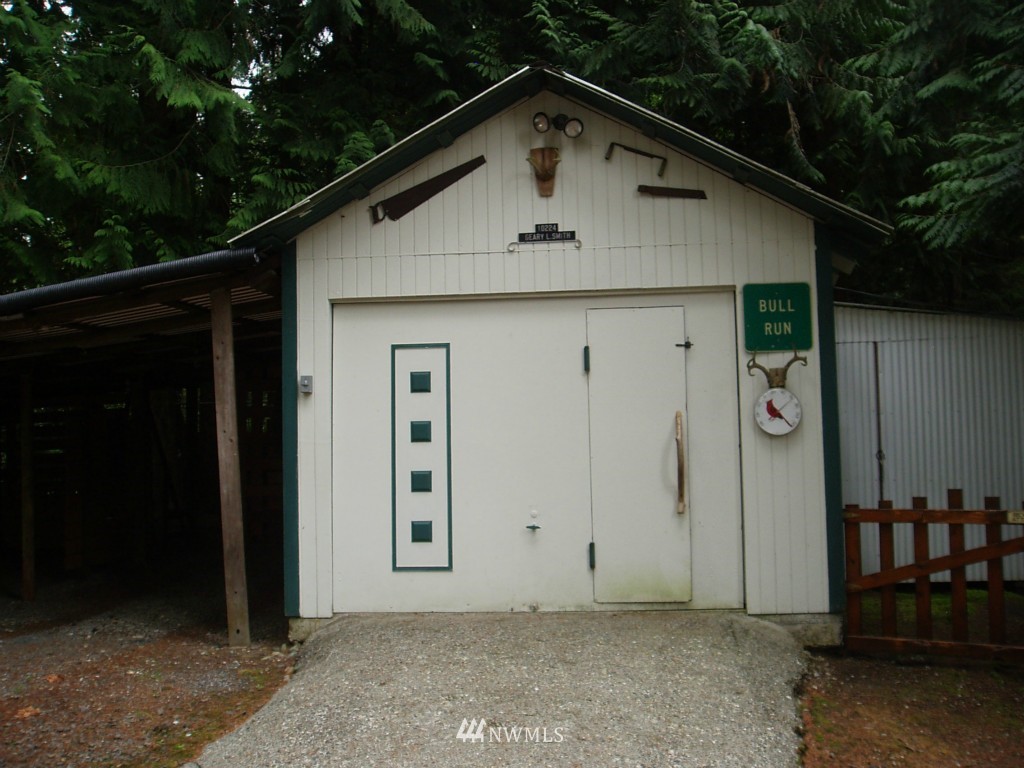 10224 Kelly Road Northeast Carnation, WA 98014 - Photo 17 of 21 Gallery Image 17
