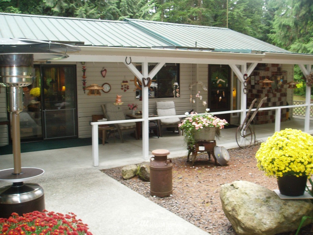 10224 Kelly Road Northeast Carnation, WA 98014 - Photo 3 of 21 Gallery Image 3