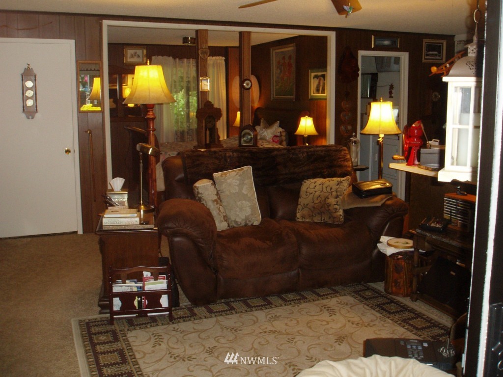 10224 Kelly Road Northeast Carnation, WA 98014 - Photo 5 of 21 Gallery Image 5