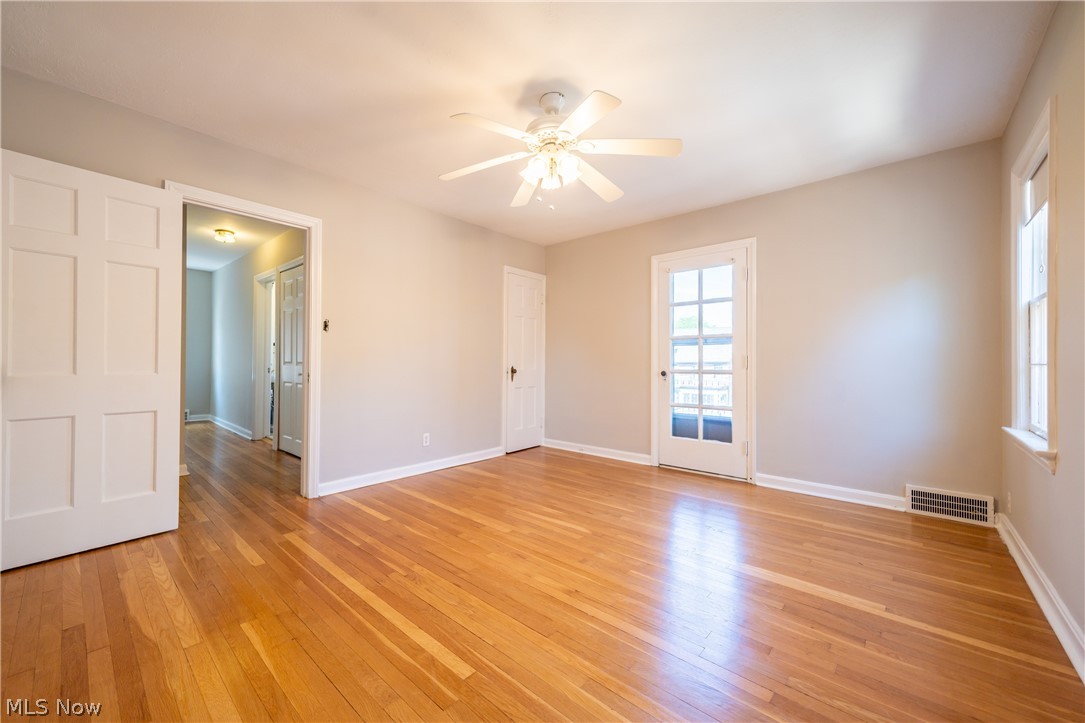 2552 Traymore Road Cleveland, OH 44118 - Photo 20 of 35 The Second Bedroom