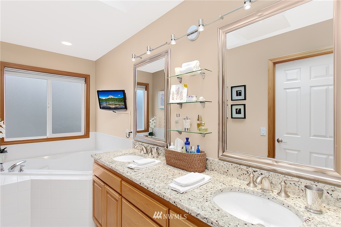 3325 189th Place Southeast Bothell, WA 98012 - Photo 17 of 25 Gallery Image 17