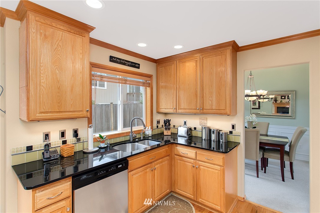 3325 189th Place Southeast Bothell, WA 98012 - Photo 7 of 25 Gallery Image 7