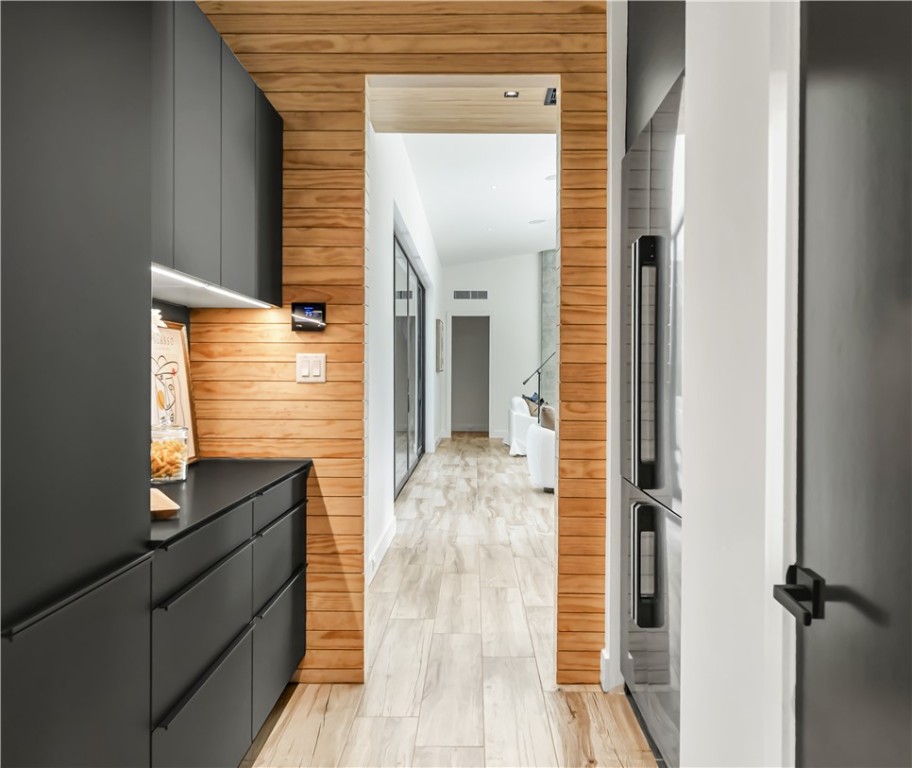 11851 Hopes Creek Road College Station, TX 77845 - Photo 20 of 50 a view of a hallway with a dining room view