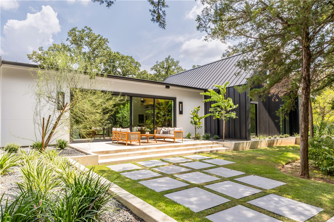11851 Hopes Creek Road College Station, TX 77845 - Photo 4 of 50 a view of a volley ball court