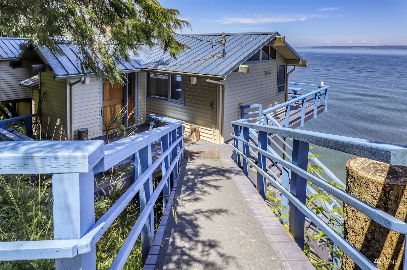 10688 Northeast Gertie Johnson Road, Bainbridge Island, WA 98110 Compass
