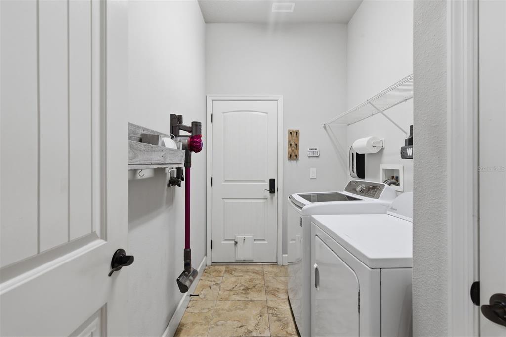 6658 Country Club Road Wesley Chapel, FL 33544 - Photo 11 of 52