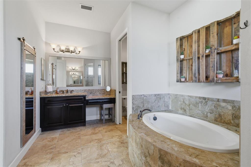 6658 Country Club Road Wesley Chapel, FL 33544 - Photo 34 of 52