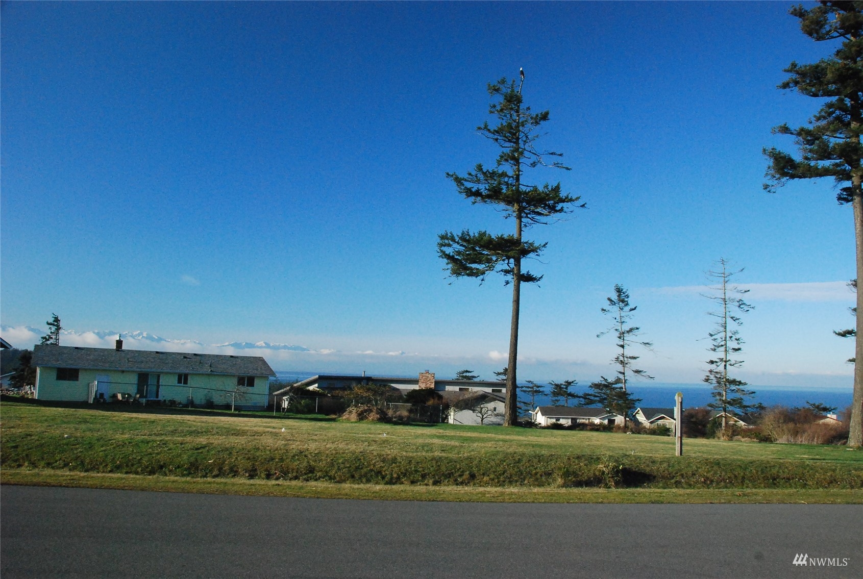 222 El Cine, Coupeville, WA 98239 Compass