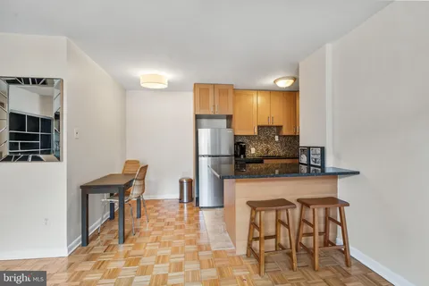 $2,500 | 950 25th Street Northwest, Unit 717, Washington, DC 20037