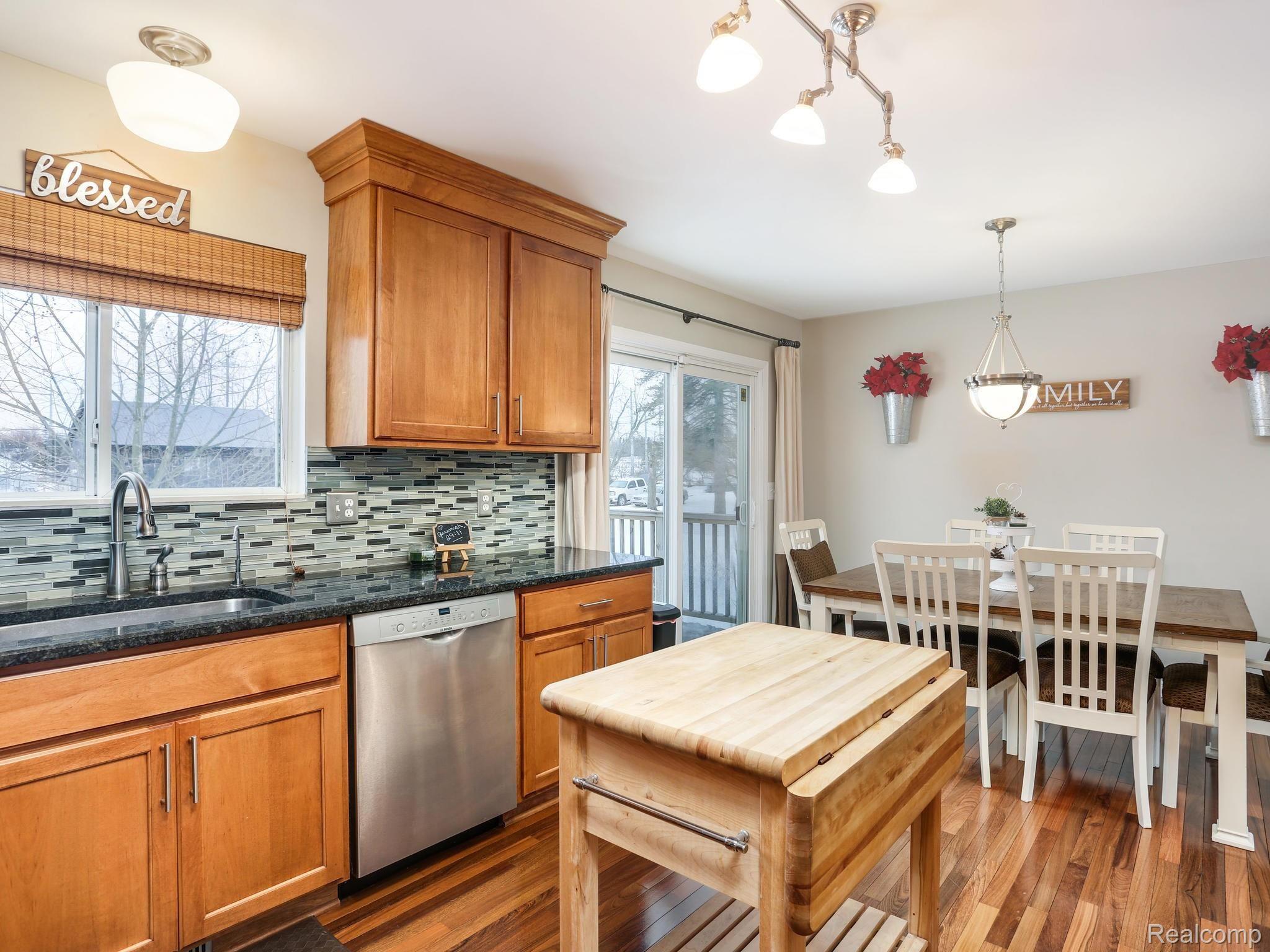 5036 Edgar Road Clarkston, MI 48346 - Photo 11 of 25 5036 Edgar Rd Clarkston MI-019-029-5036 Edgar Rd Clarkston 235-MLS_Size.jpg
