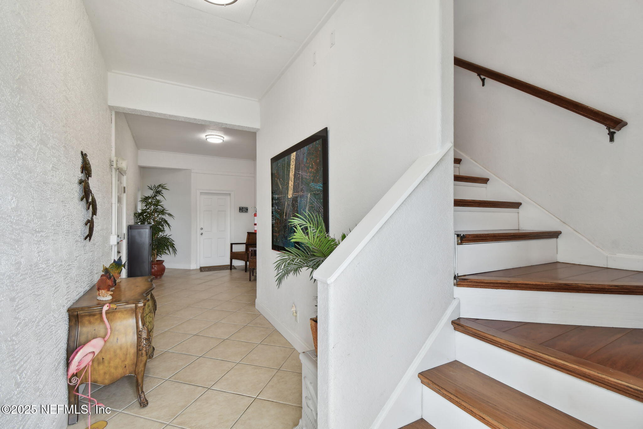 8961 A1A South St. Augustine, FL 32080 - Photo 14 of 62 a view of entryway and hall