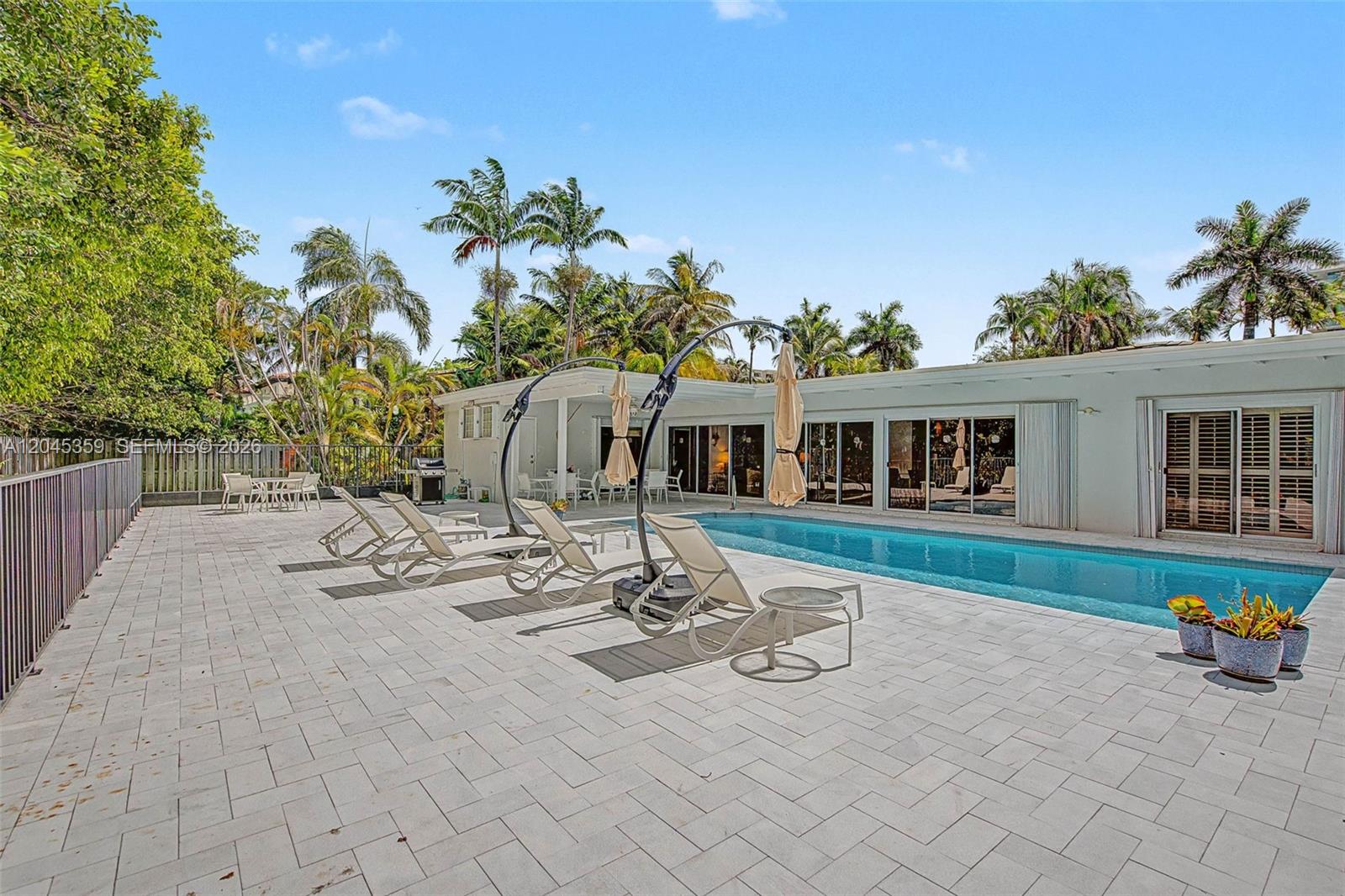 340 Atlantic Road Key Biscayne, FL 33149 - Photo 5 of 49