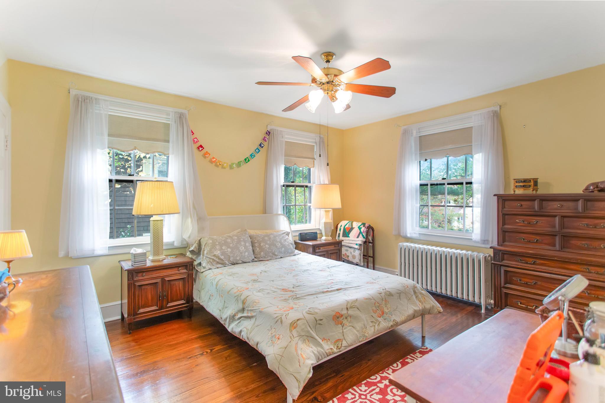 719 Brookwood Road Baltimore, MD 21229 - Photo 26 of 40 Bedroom 3
