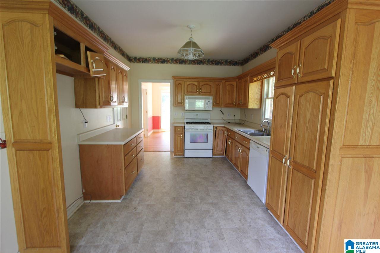 2805 Ridge Parkway Trussville, AL 35173 - Photo 3 of 9