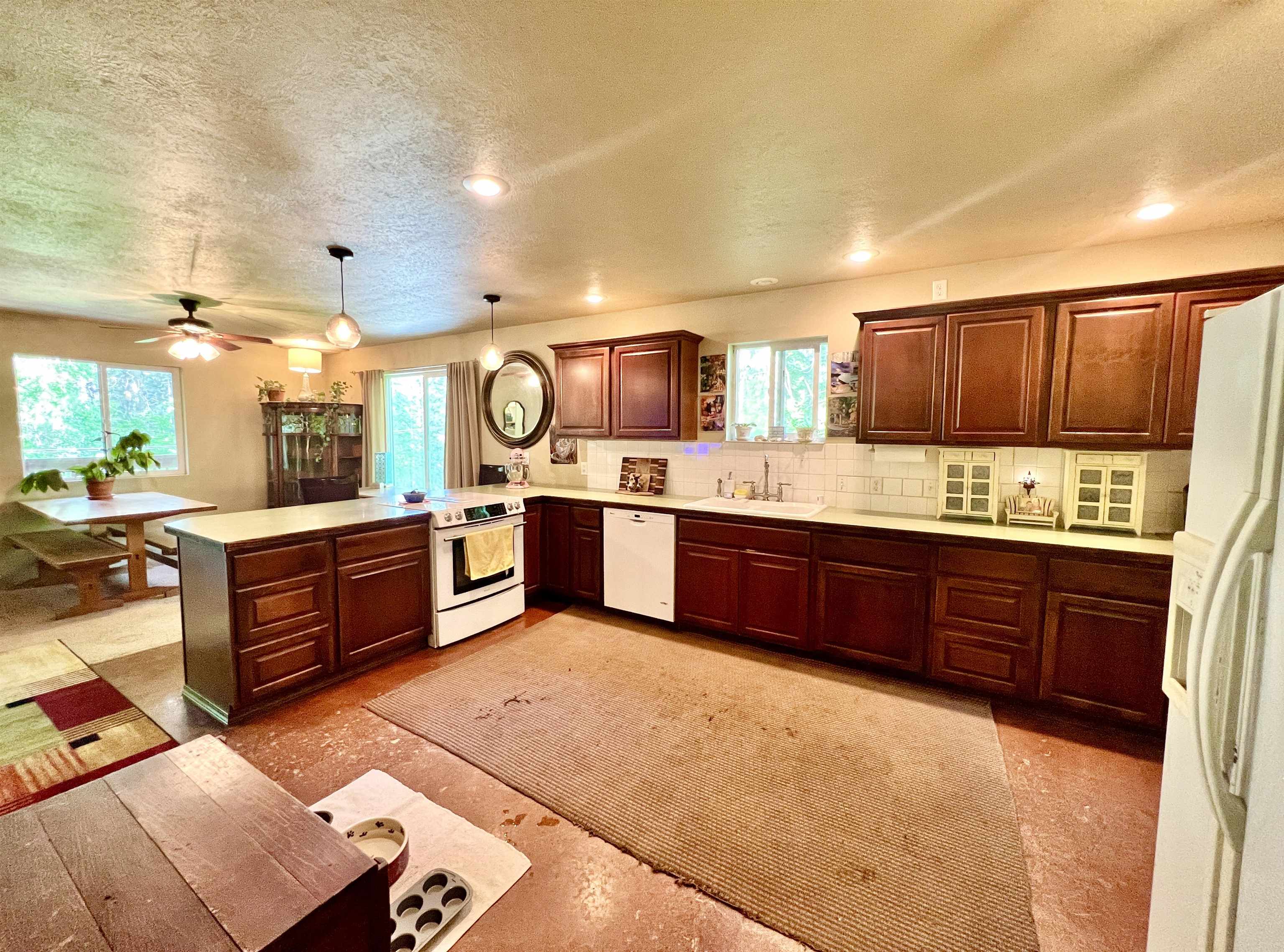 4061 Tamarack Bay Road Loon Lake, WA 99148 - Photo 10 of 50 Gallery Image 10