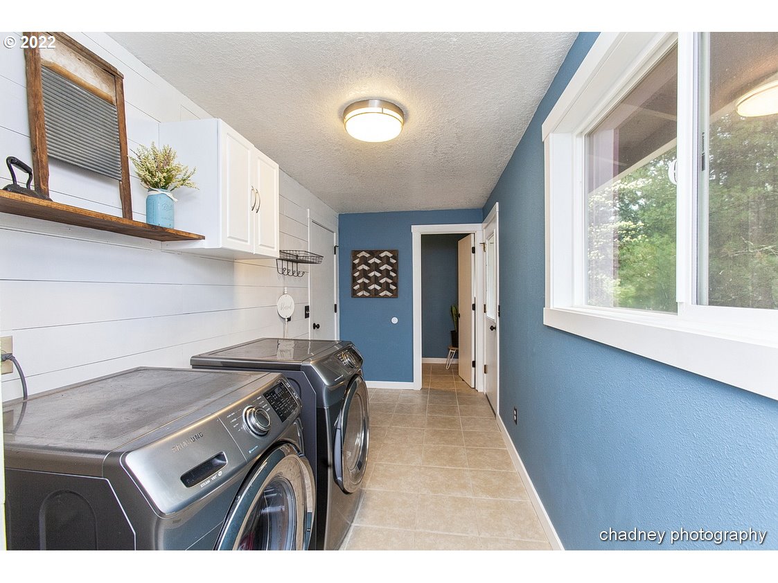 36315 Yocum Loop Sandy, OR 97055 - Photo 13 of 32 Gallery Image 13