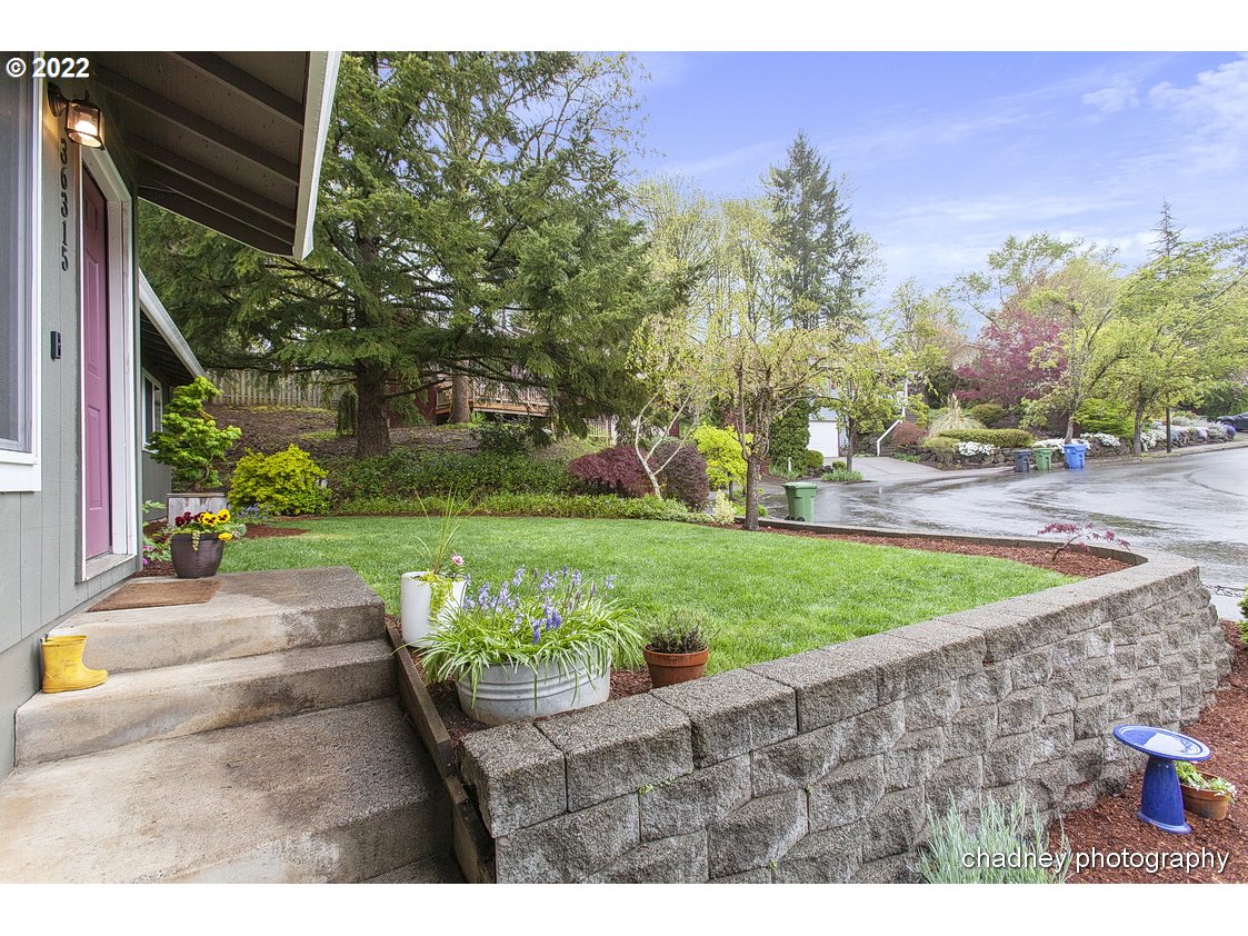 36315 Yocum Loop Sandy, OR 97055 - Photo 4 of 32 Gallery Image 4