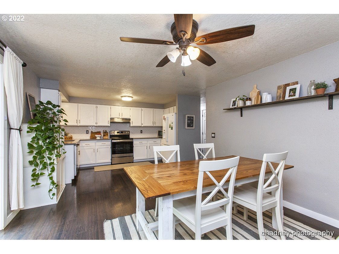 36315 Yocum Loop Sandy, OR 97055 - Photo 10 of 32 Gallery Image 10