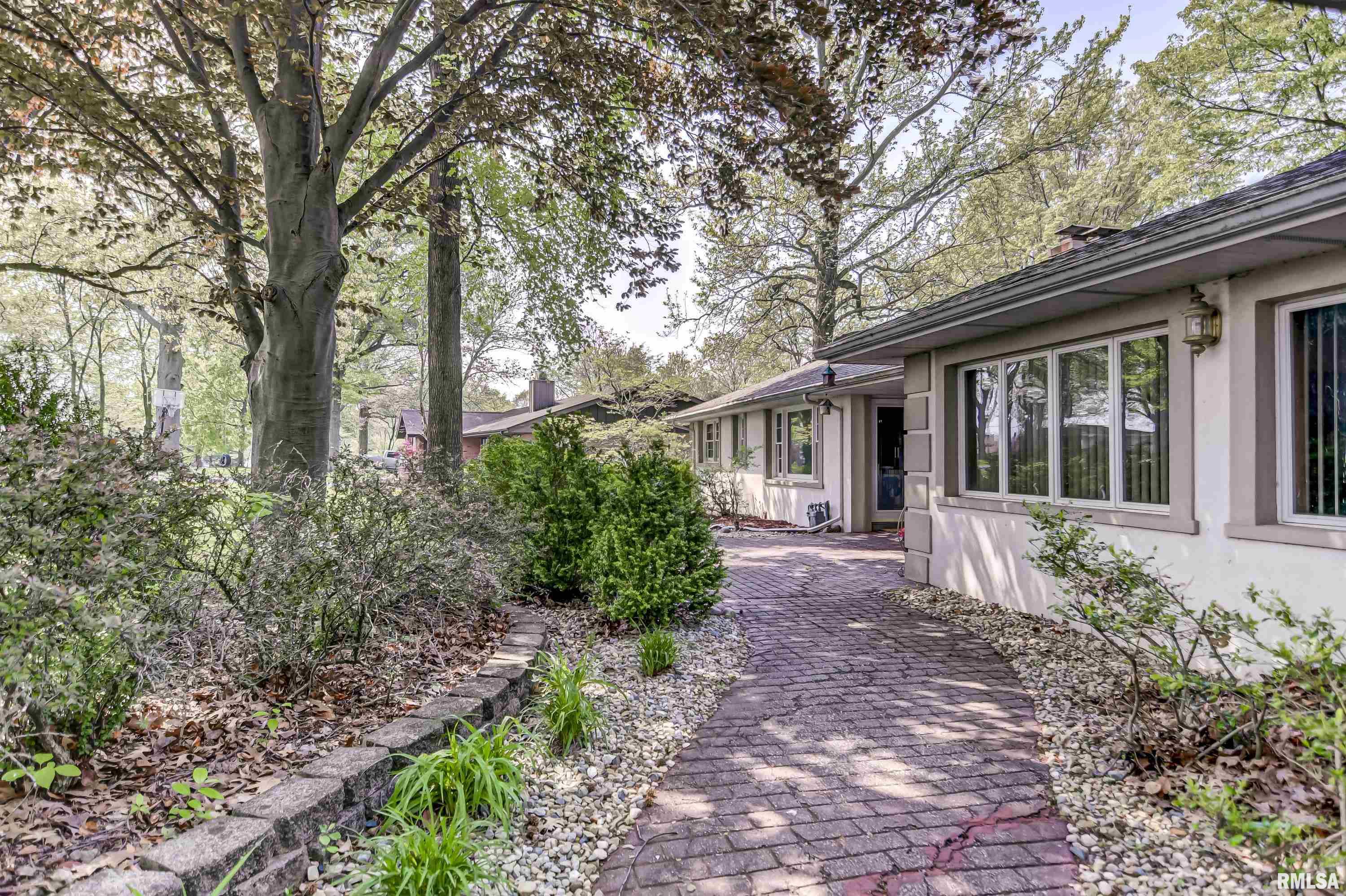 81 Island Bay Lane Springfield, IL 62712 - Photo 5 of 77