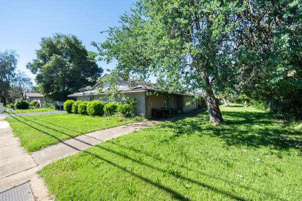 $1,300,000 | 4020 Churn Crk Road, Redding, CA 96002