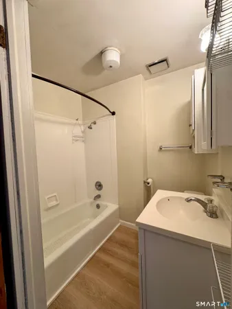 $1,750 | 254 Ward Street, Unit 2, Wallingford, CT 06492