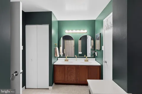 $344,900 | 56 Victoria Drive, Aston, PA 19014