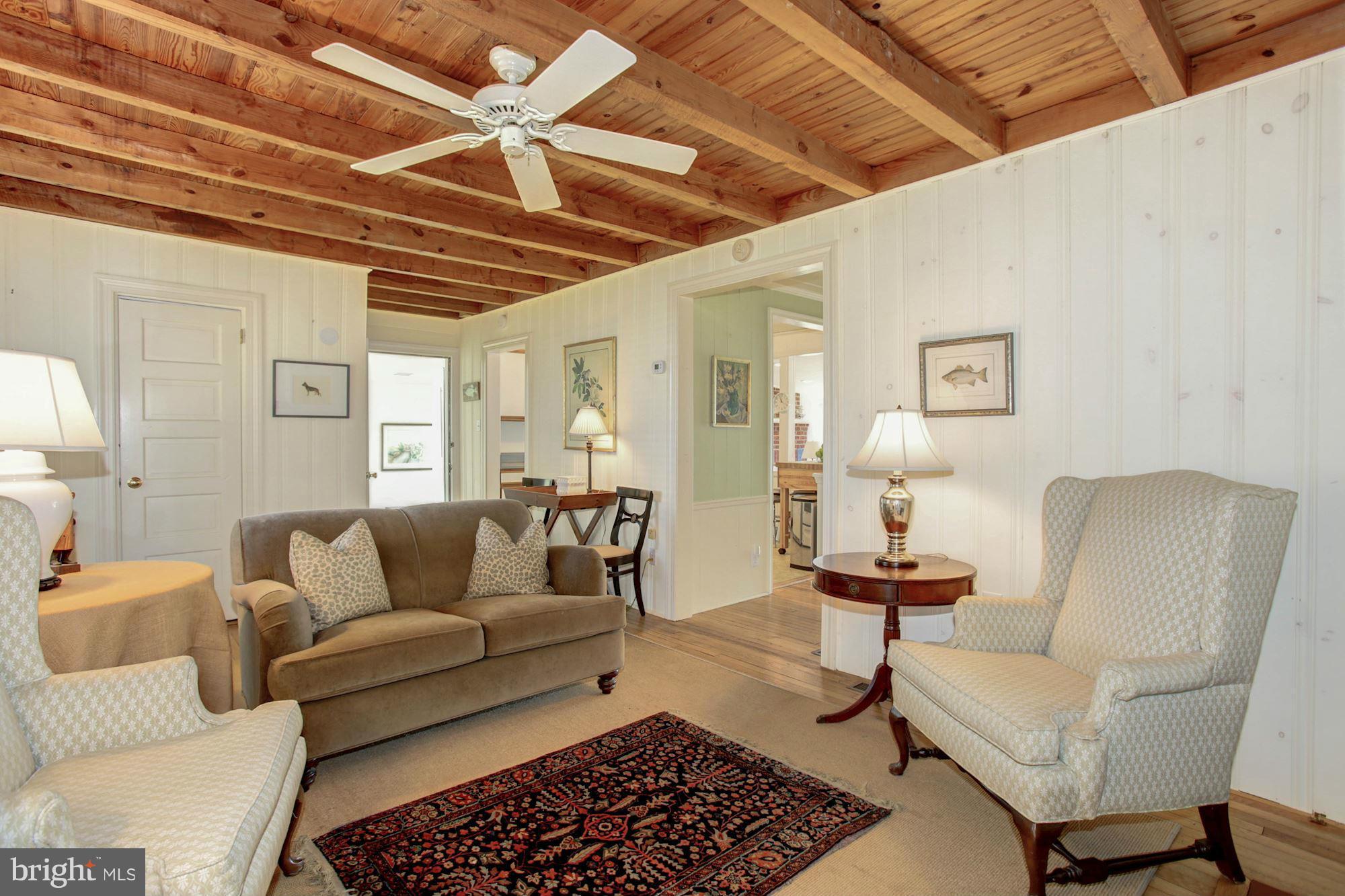 46006 Clarks Road California, MD 20619 - Photo 11 of 19 Living Room