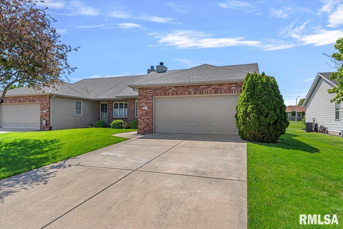 1901 Plover Road Springfield, IL 62711 - Photo 2 of 27