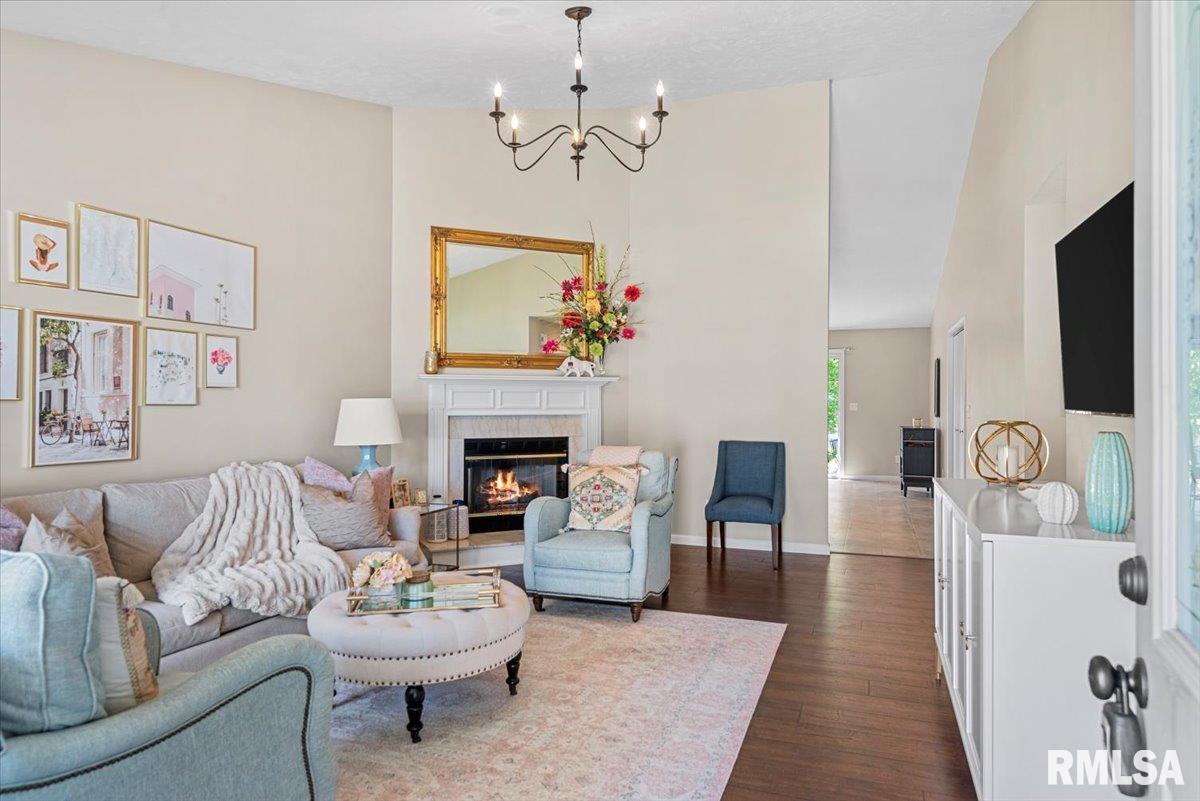 1901 Plover Road Springfield, IL 62711 - Photo 4 of 27