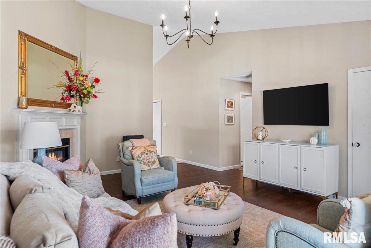 1901 Plover Road Springfield, IL 62711 - Photo 5 of 27