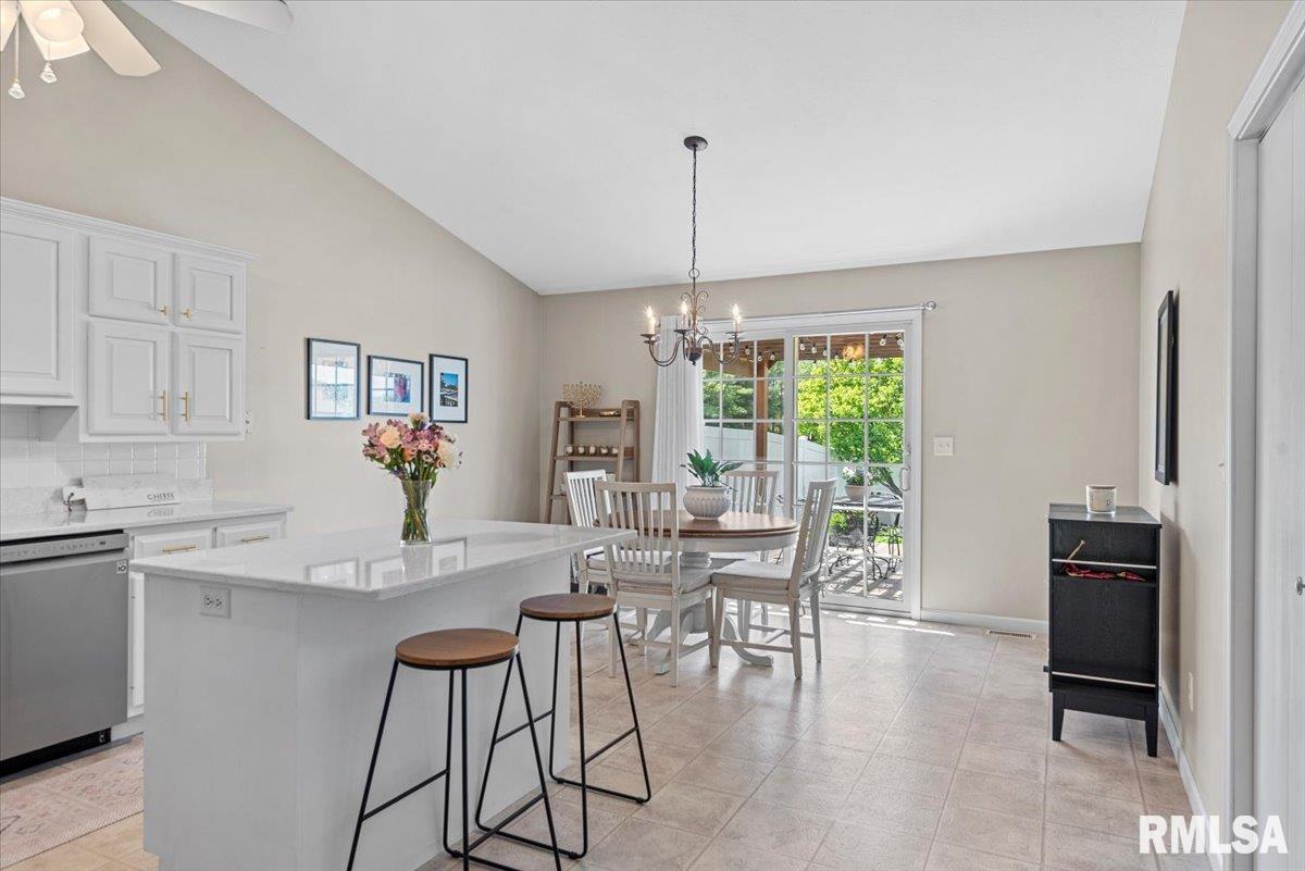 1901 Plover Road Springfield, IL 62711 - Photo 8 of 27