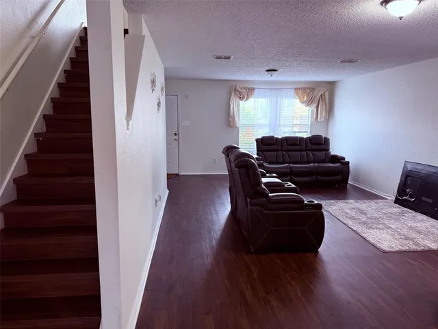 $425,000 | 3016 Cesareo Drive, Grand Prairie, TX 75052